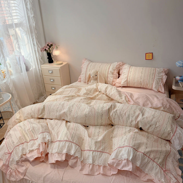 Romantic bedding set with lace ruffle, frills and fine rose stripe