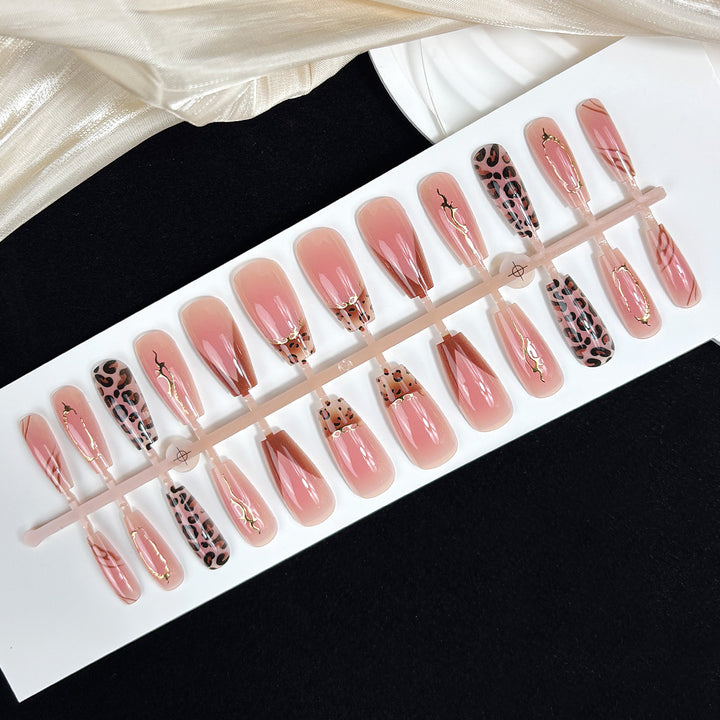 Artistic Press-On Nail Tips Stornfield