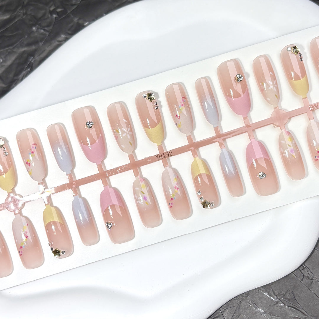 Artistic Press-On Nail Kit
