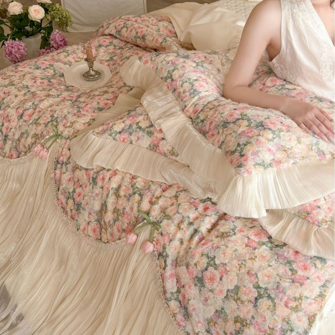 Vintage Floral Pleated Bedspread & Duvet Cover Ensemble with Tulip Appliqué and Ruffled Pillow Shams