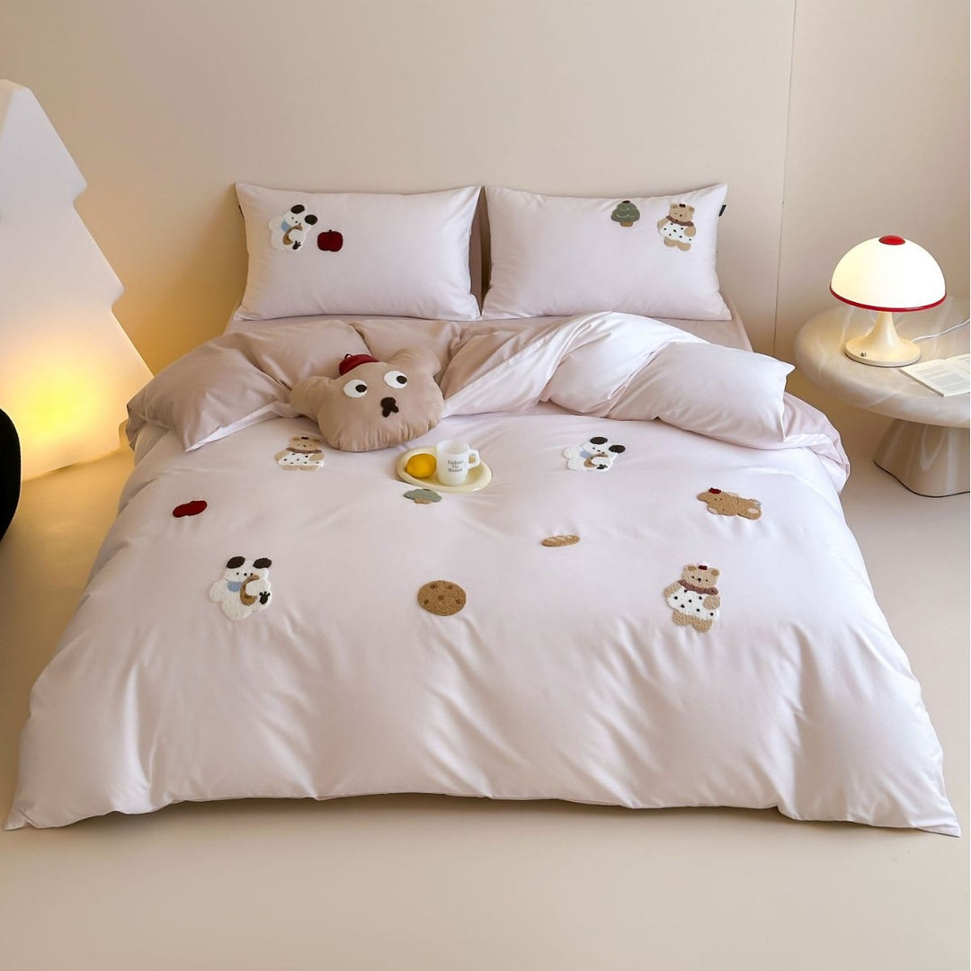 Bedding set with appliquéd cuddly rabbits, ruffle edge and soft cotton blend