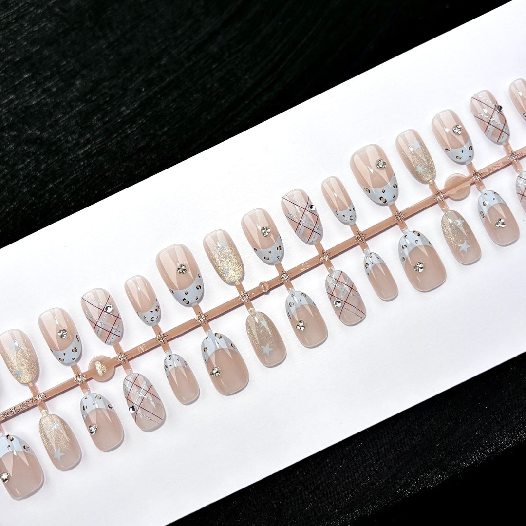 Elegant Polka Dot and Lace Press-On Nail Set