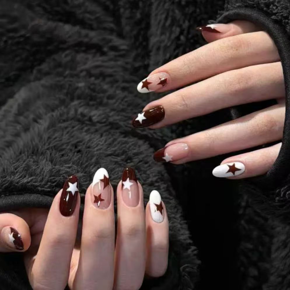 Artistic Star Design Press-On Nail Set
