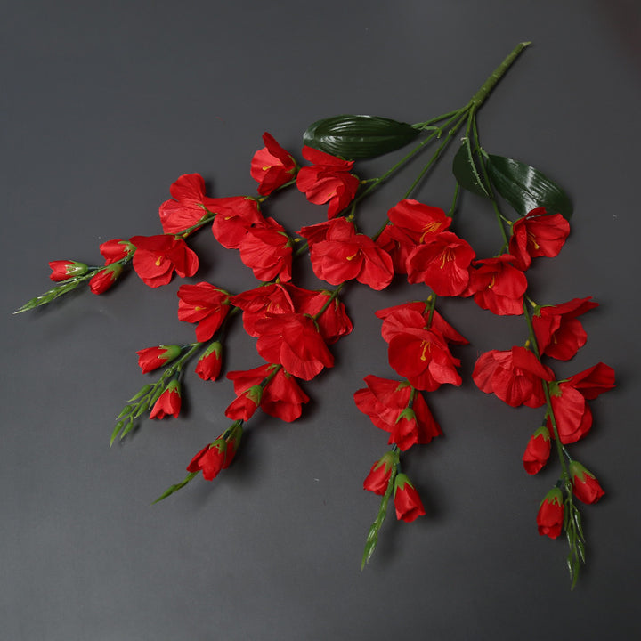Lifelike Decorative Floral Spray