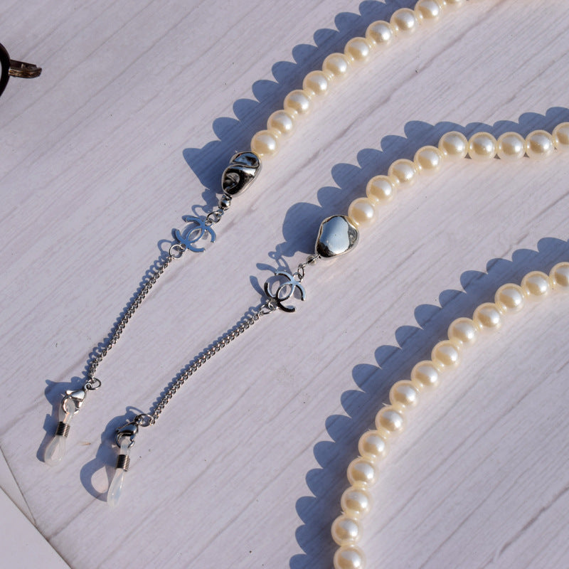 Elegant Faux Pearl Eyewear Chain Stornfield