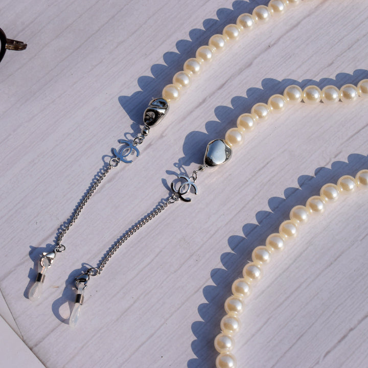 Elegant Faux Pearl Eyewear Chain Stornfield