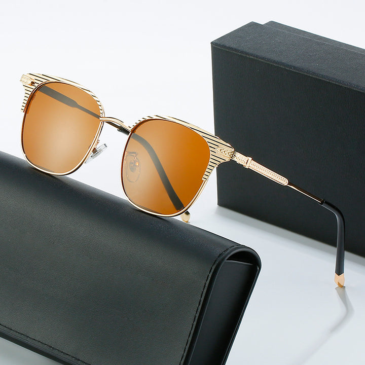 Ladies designer sunglasses with luxurious frame and mirrored lenses Stornfield