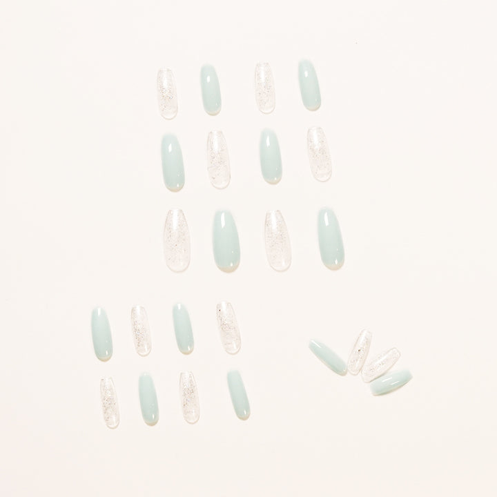 Elegant Nail Art with Glamorous Effects Stornfield