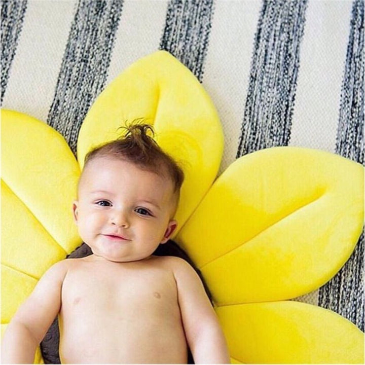 Plush Flower Petal Baby Play Mat for Tummy Time and Nursery Floor Cushion