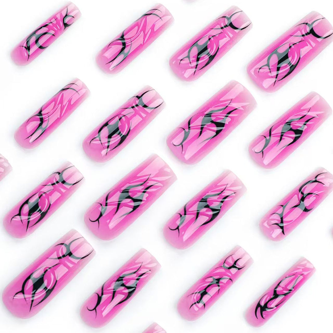 Artifical nails with floral and artistic design Stornfield