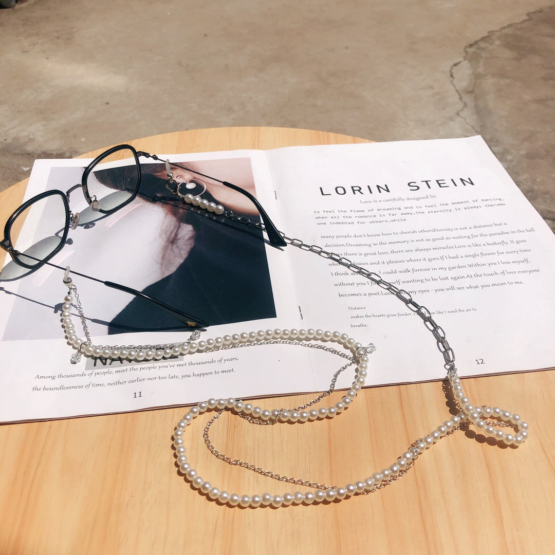 Elegant Pearl Accented Eyewear Chain Stornfield