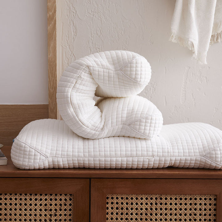 Ergonomic seat and backrest set for floor seating comfort made of quilted cotton surface