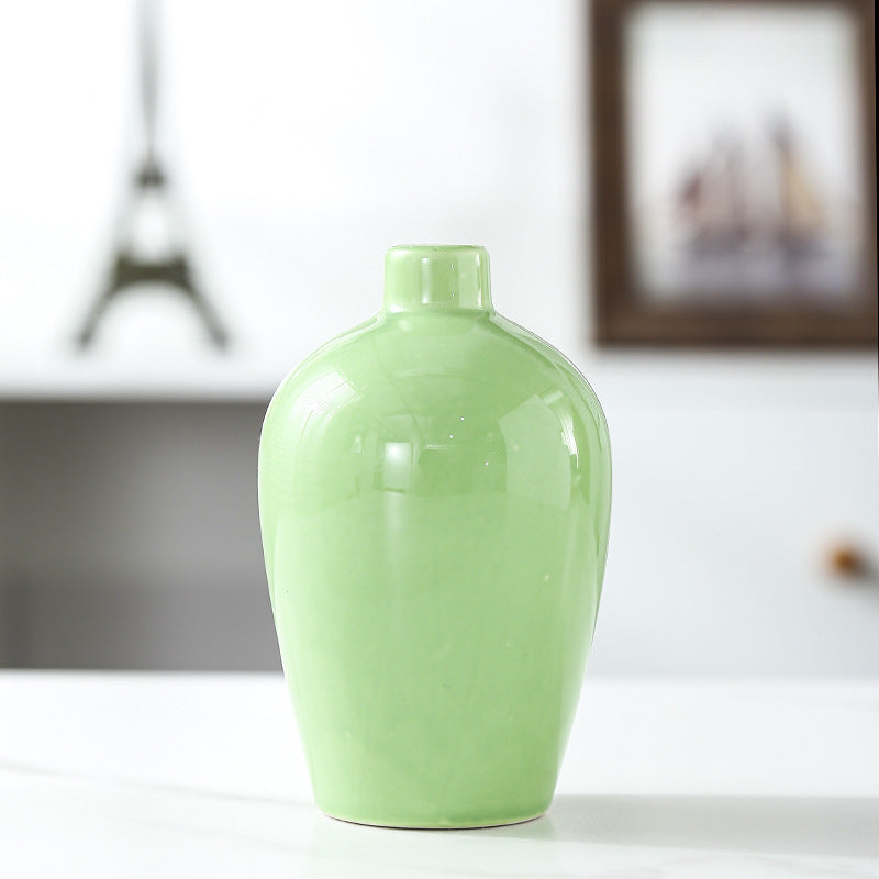 Elegant Ceramic Decorative Vase Stornfeild
