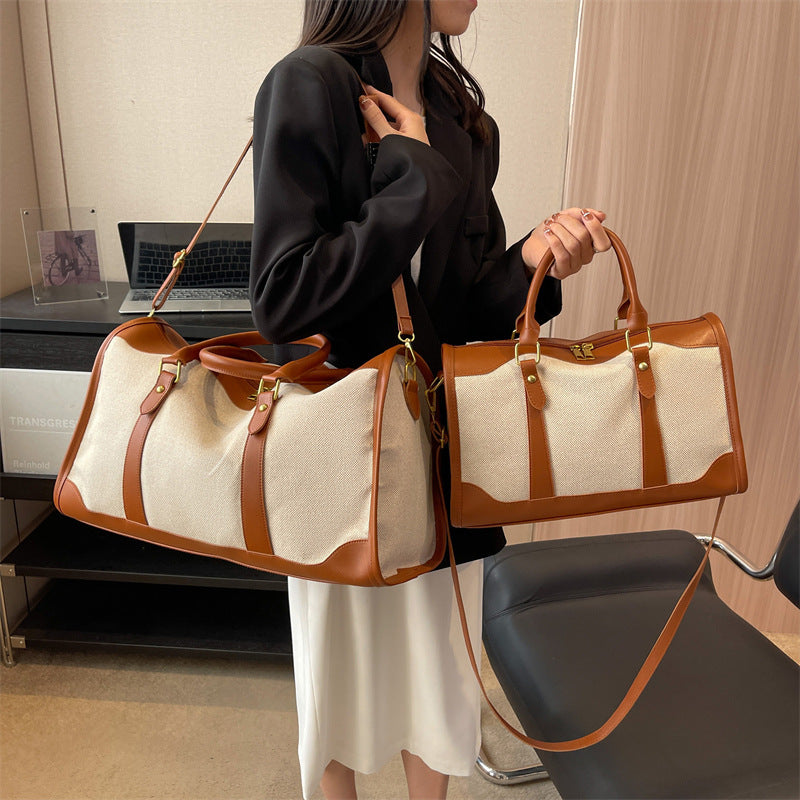 Sporty travel bag with removable shoulder strap Stornfield
