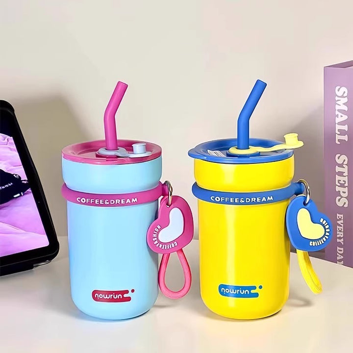 Women's thermos cup with integrated straw and practical spill protection Stornfield