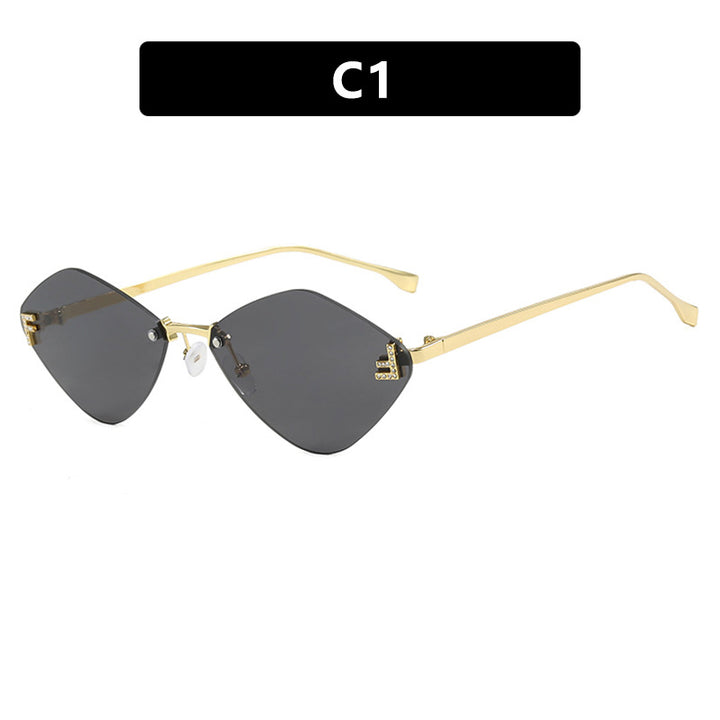 Women's geometric sunglasses in an extravagant design with gradient lenses Stornfield