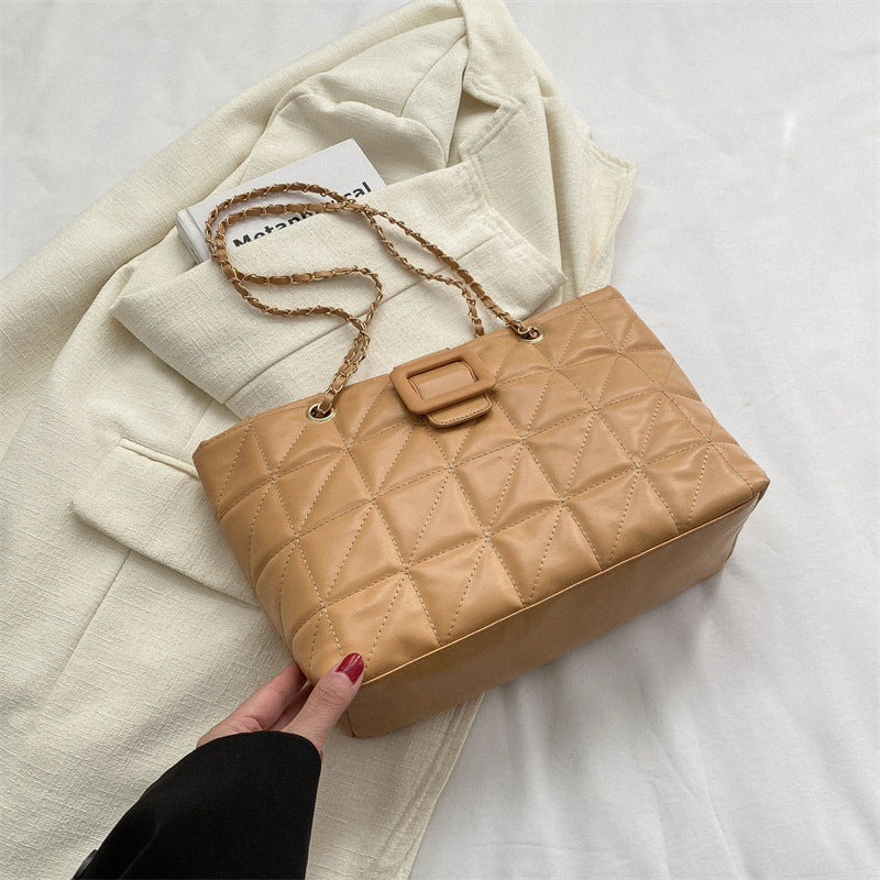 Elegant Quilted Handbag