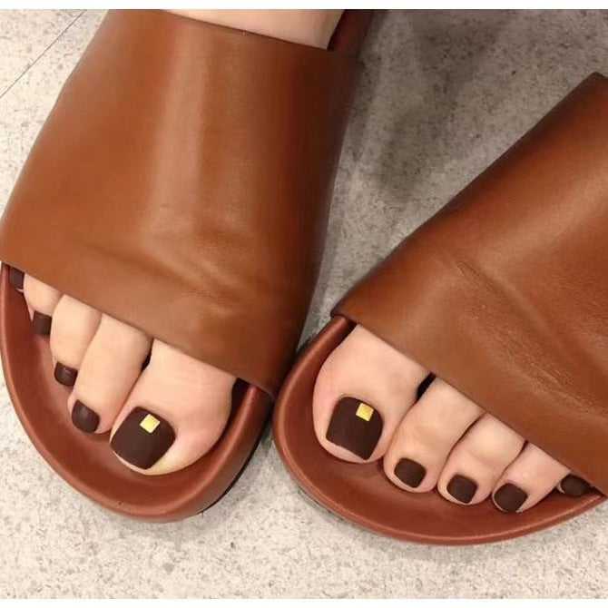 Comfortable leather sandals with wide toe area Stornfield