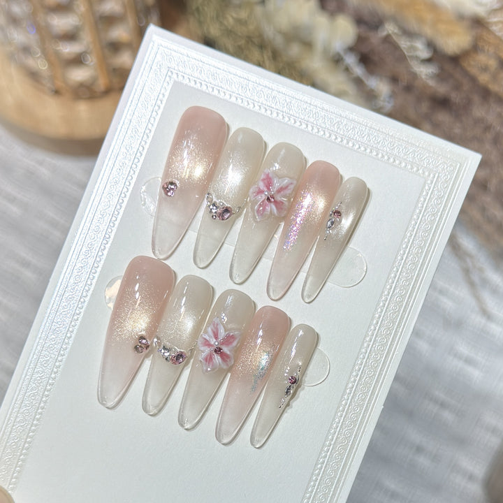Artistic Floral-Accent Press-On Nail Set Stornfield
