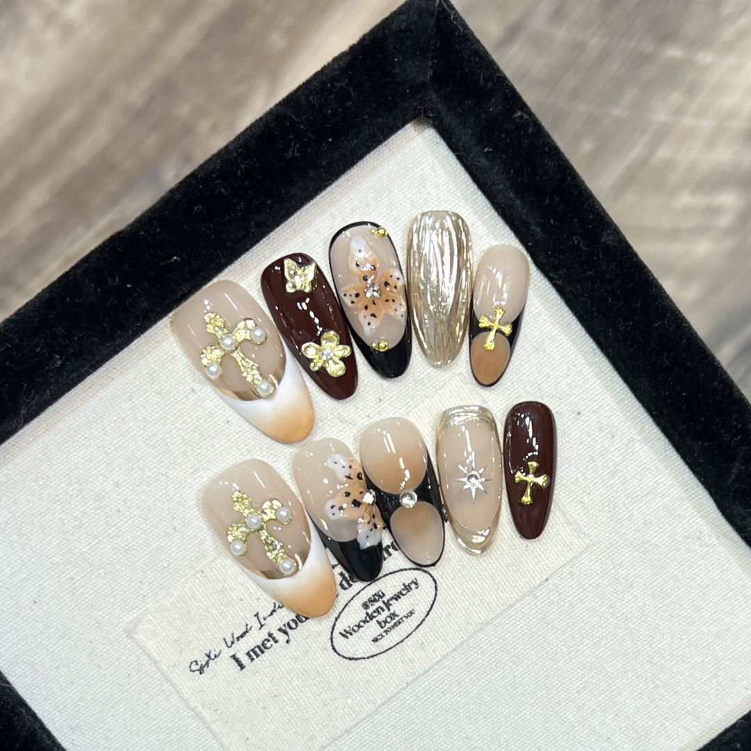 Decorative Press-On Nail Set with Artistic Elements