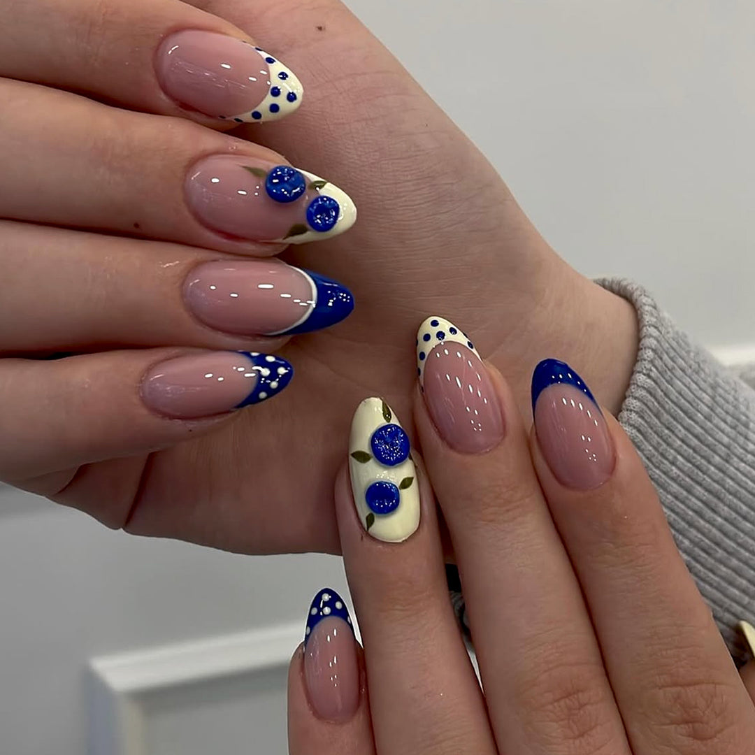 Artificial Nails with Artistic Accents Stornfield