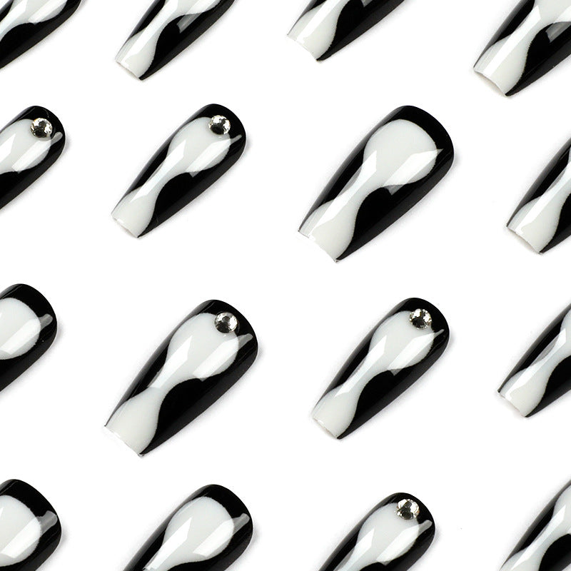 Artistic nail extensions with elegant accents Stornfield