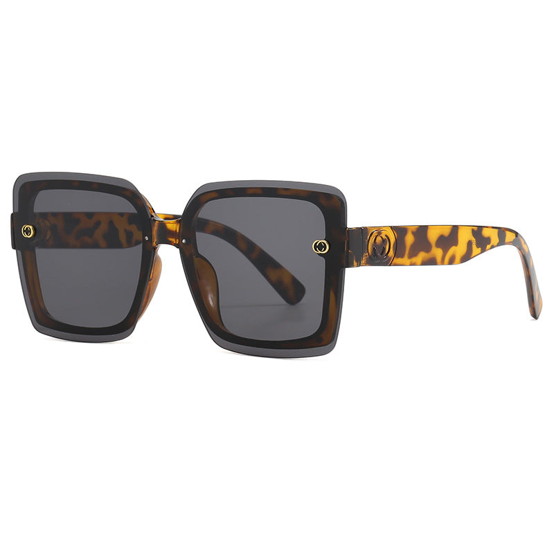 Women's oversized square sunglasses with elegant frame Stornfield
