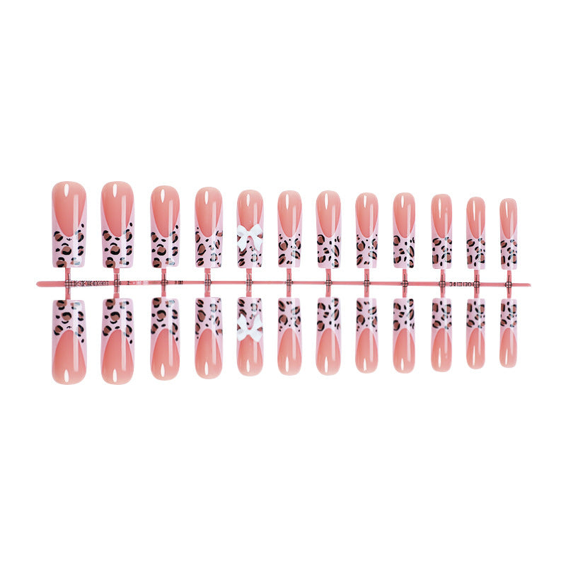 Artificial nail set with luxurious leopard patterns Stornfield