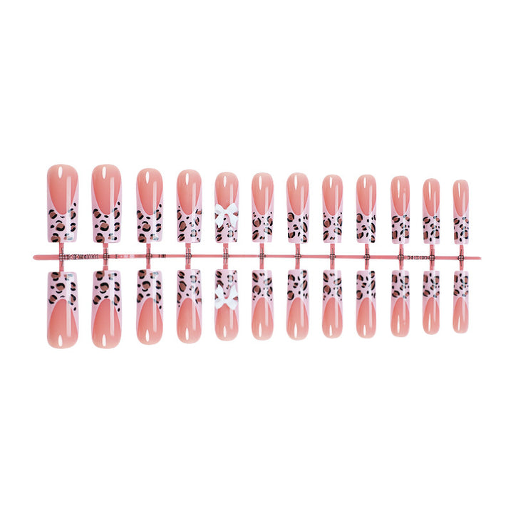 Artificial nail set with luxurious leopard patterns Stornfield