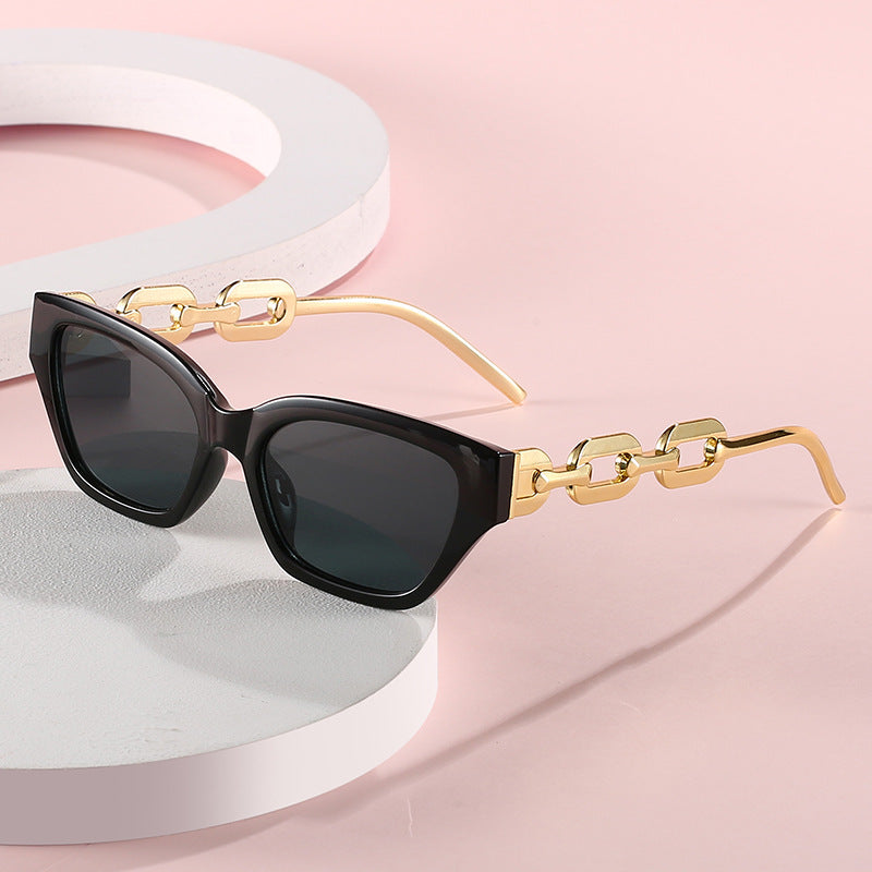 Ladies fashionable Cat-Eye sunglasses with luxurious chain frame Stornfield