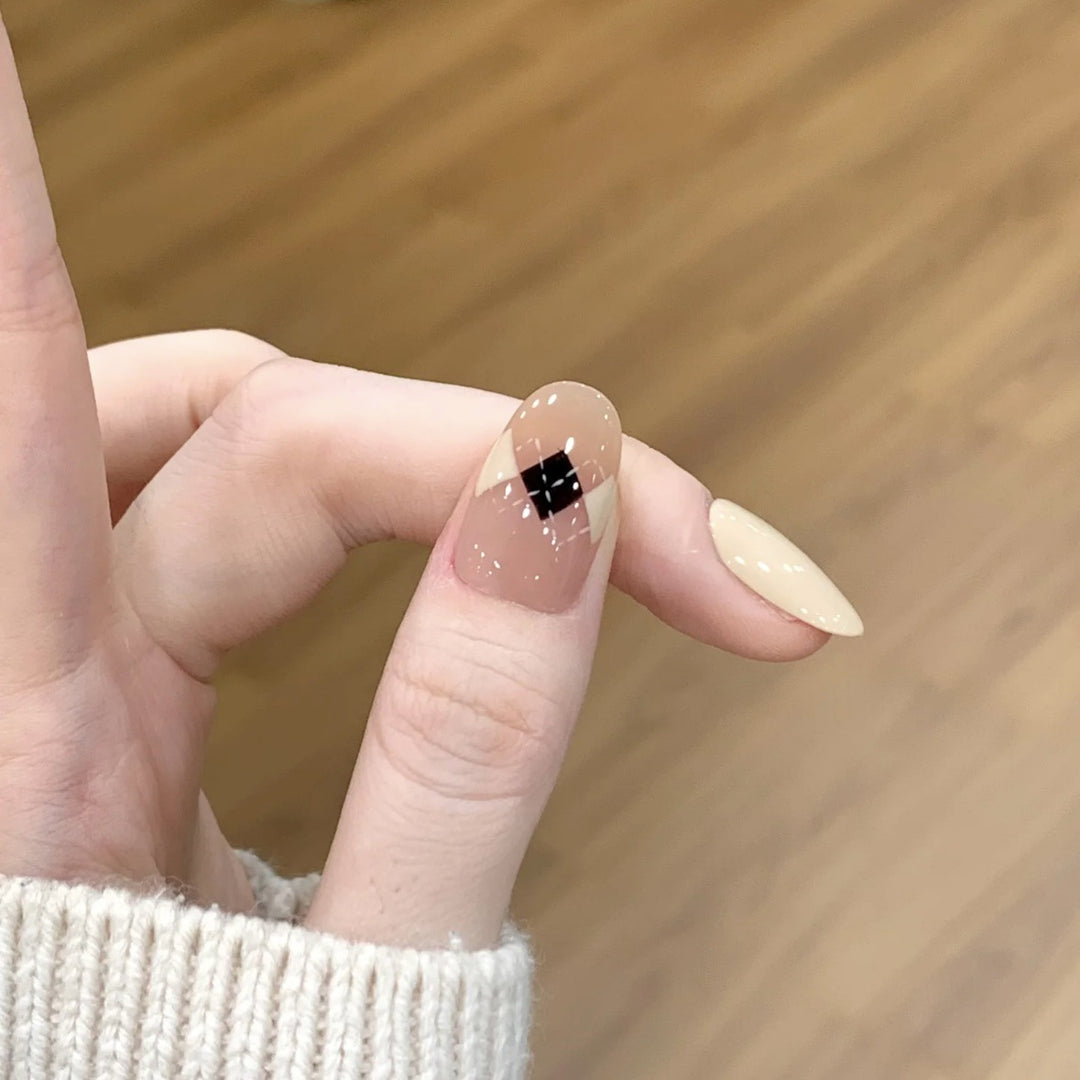 Elegant Designer Press-On Nail Set