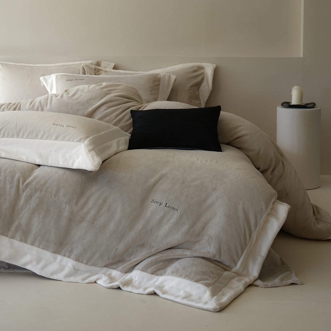 Luxurious Plush Bedding Set