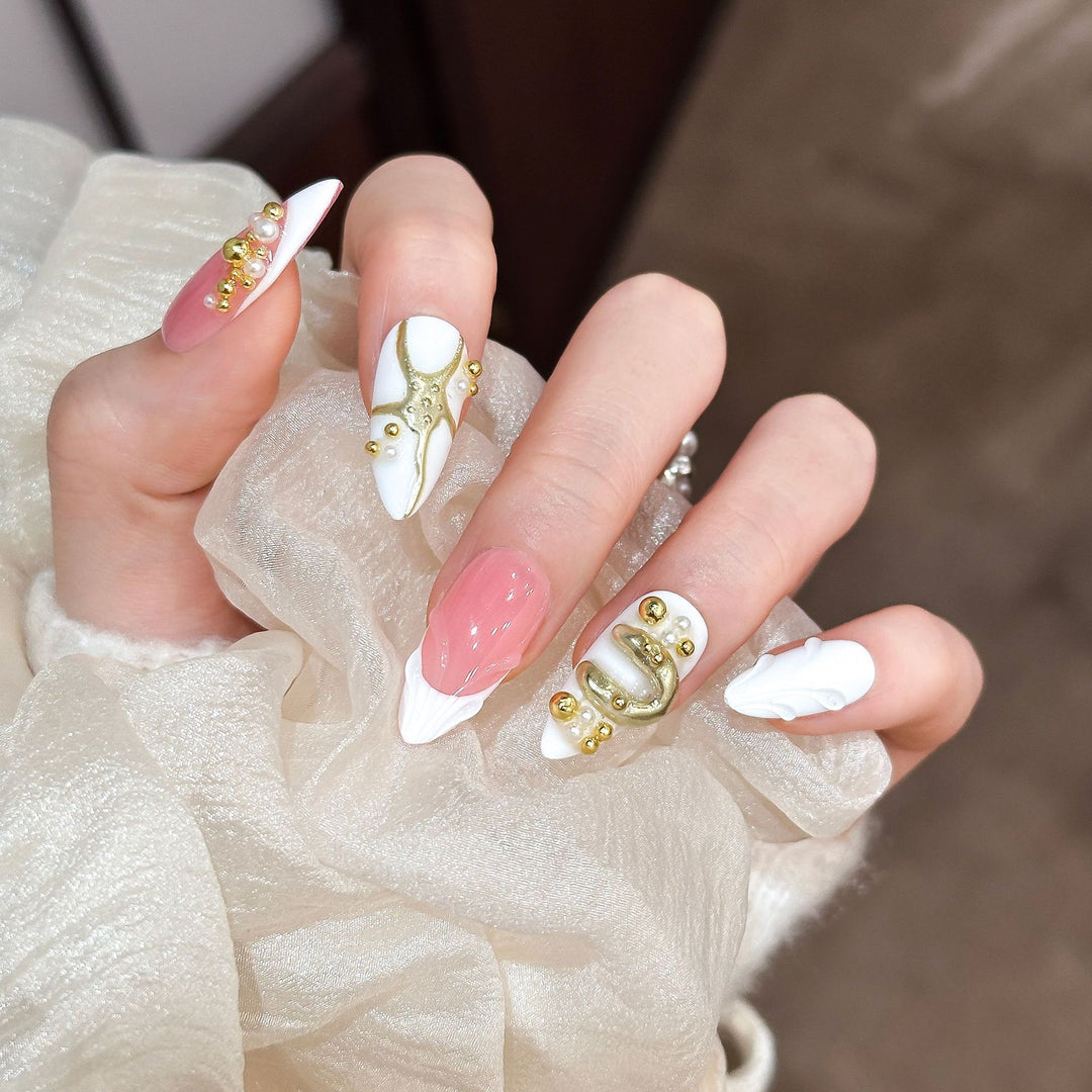 Glamorous Decorative Press-On Nails