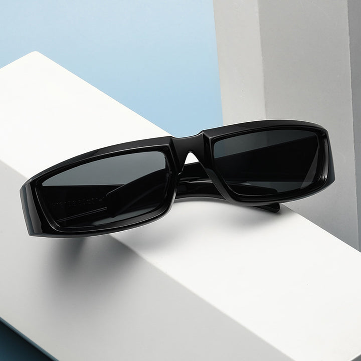 Women's sporty sunglasses with robust and ergonomic design Stornfield