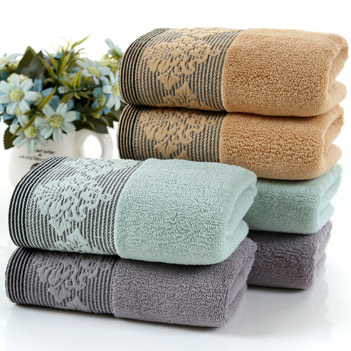 Ladies luxurious terry bath towel with elegant lace trim Stornfield