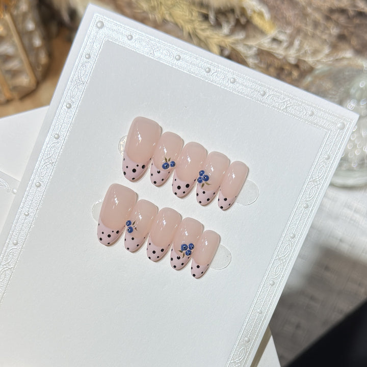 Press-On Nail Set Stornfield