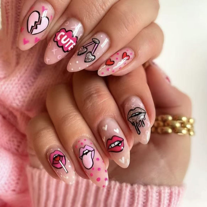 Artificial nail set with playful lip and heart motifs Stornfield