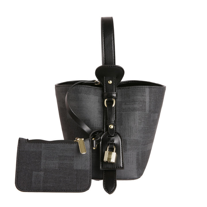 Elegant Structured Bucket Bag