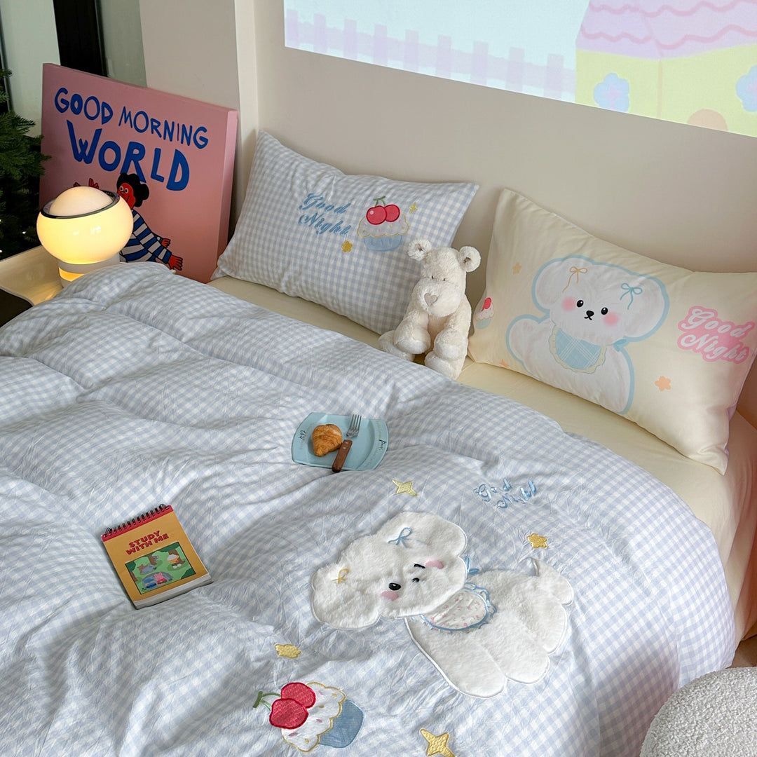 Children's bedding set with quilted plush dog appliqué and vichy check
