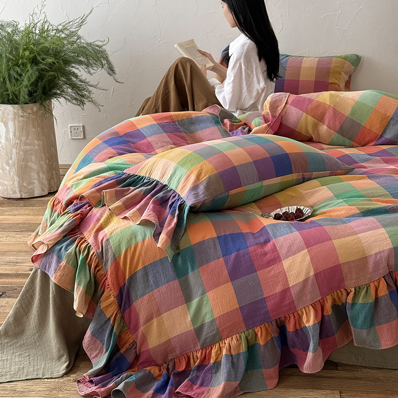 Reversible bedding set made of cotton gauze with Vichy check and decorative ruffle