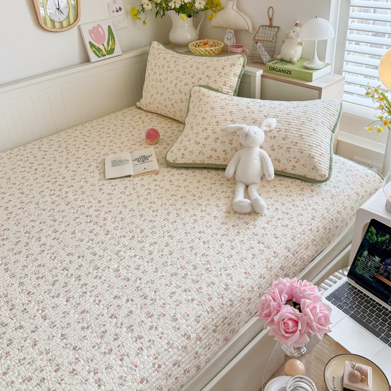 Lightweight Quilted Cotton Bedspread and Mattress Coverlet Set
