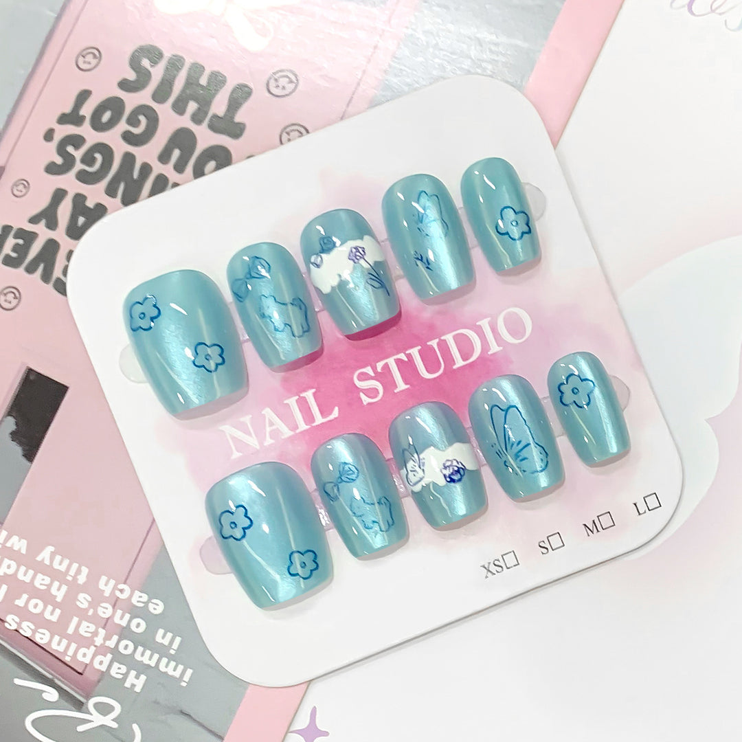 Artistic Artificial Nails with Flower Design Stornfield