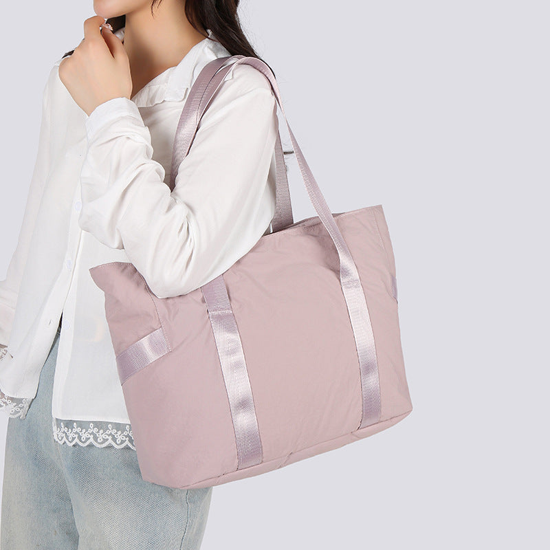 Stylish tote bag with spacious main compartment and reinforced handles Stornfield
