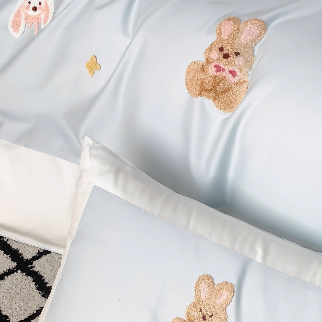 Cotton-Sateen Appliqué Bunny Duvet Cover Set with Contrast Border and Decorative Pillow Shams