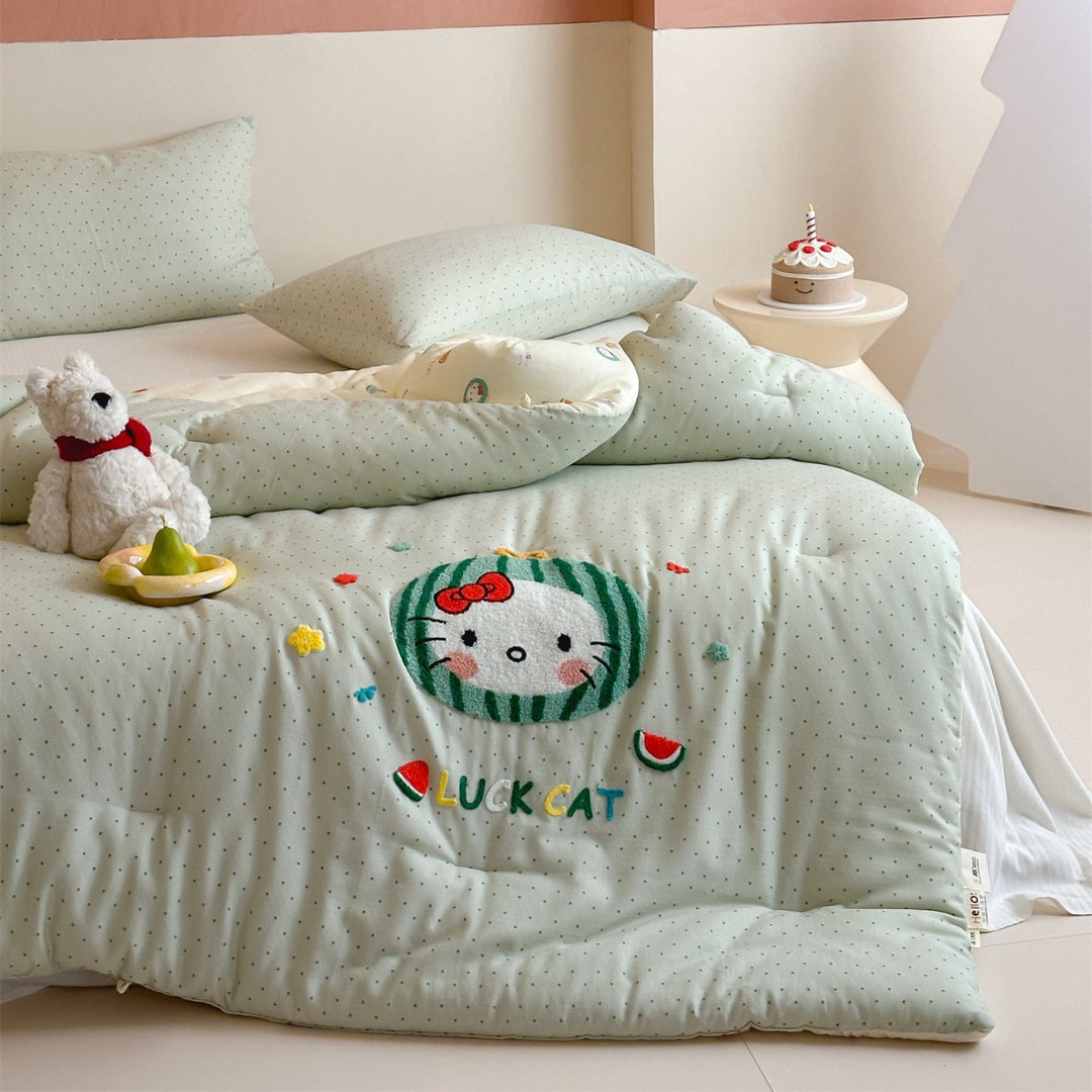 Children's Embroidered Plush Comforter with Appliqué Motif and Reversible Lining