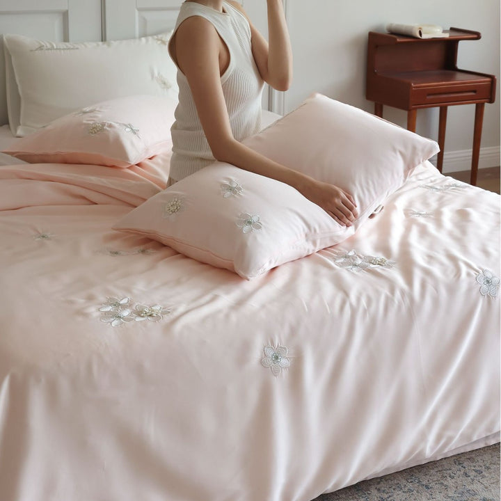 Silky Cotton-Sateen Embroidered Floral Duvet Cover Set with Appliqué Shams
