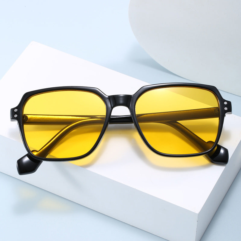 Women's fashion sunglasses with bold, rectangular lenses Stornfield