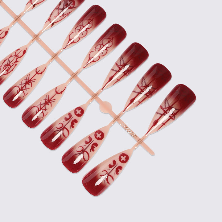 Artificial nail set with elegant, geometric designs Stornfield