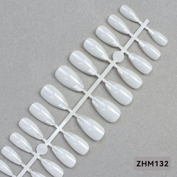 Elegant Press-On Nail Tips Stornfield