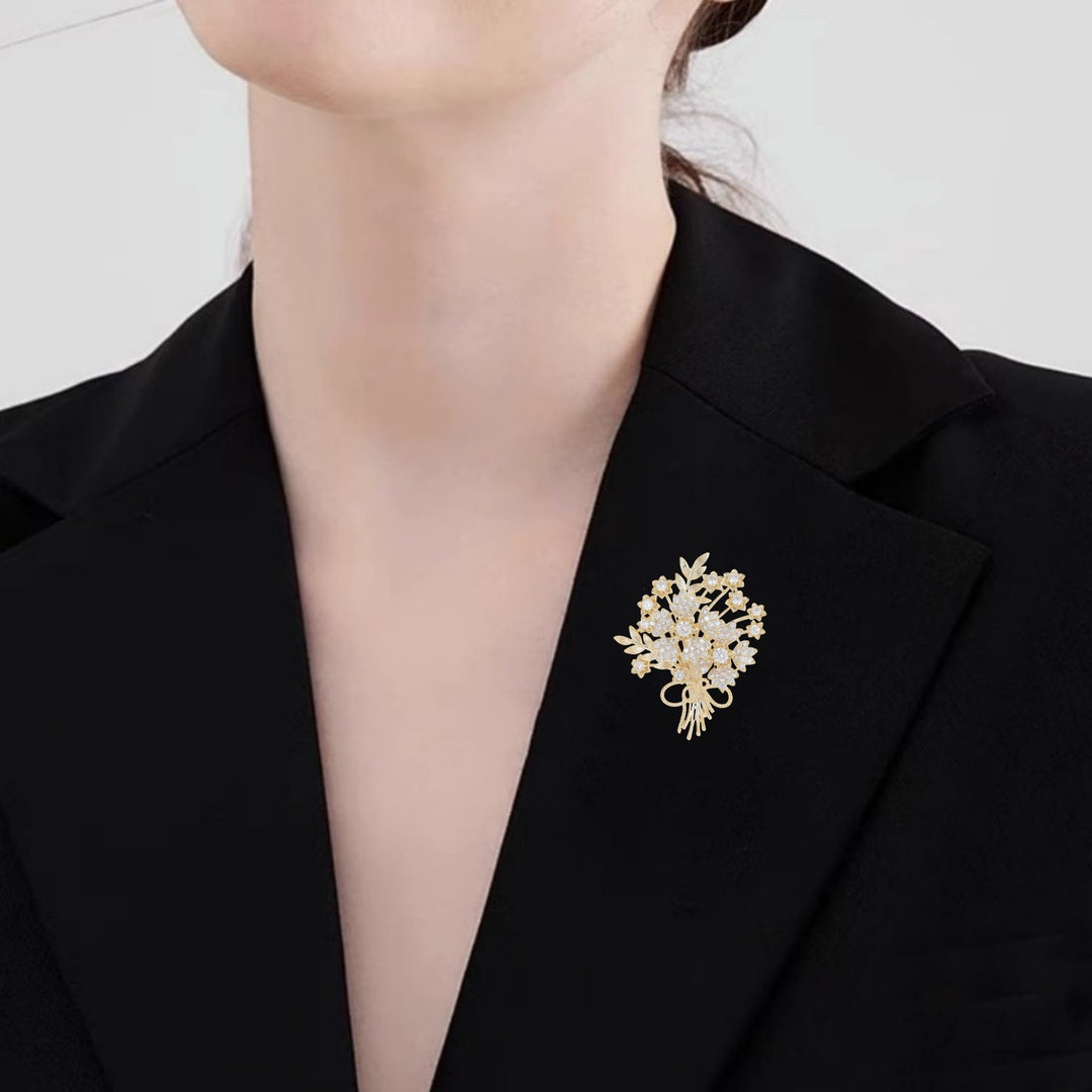 Exquisite Flower Brooch with Sparkling Crystals Stornfield